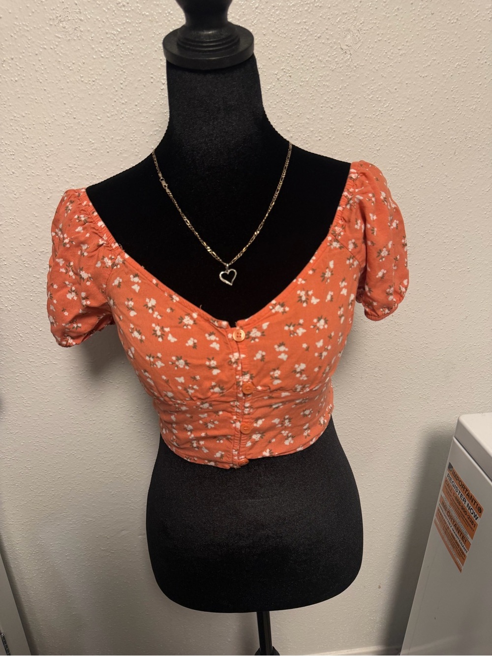 Hollister Orange Floral Button-Front Puff Sleeve Crop Top